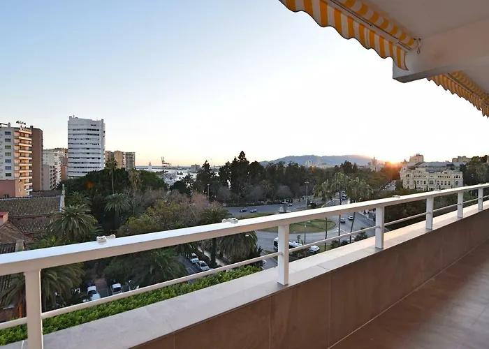 Luxury Reding Solo Familias Apartamento