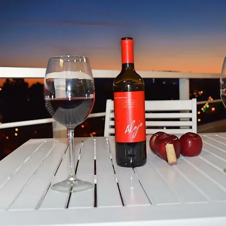 Apartment Luxury Reding Solo Familias Malaga