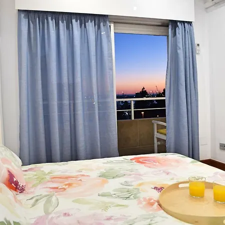 Luxury Reding Solo Familias Apartment *