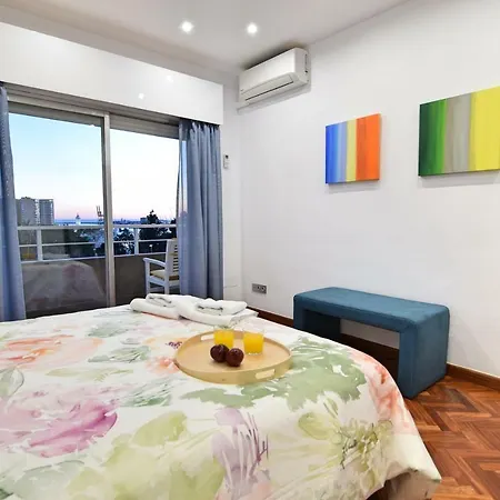 Luxury Reding Solo Familias Apartment