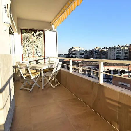 Luxury Reding Solo Familias Apartment