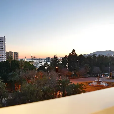 Luxury Reding Solo Familias Apartment