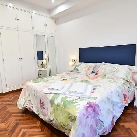 Luxury Reding Solo Familias Apartment